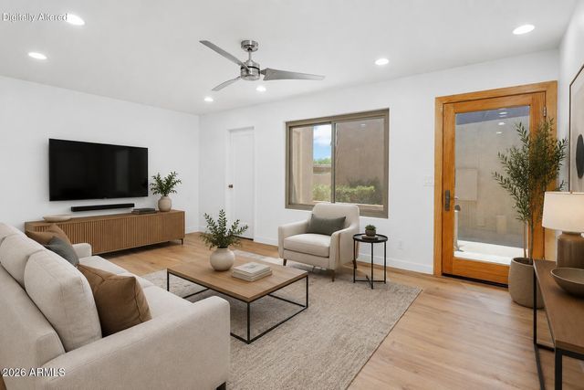 2103 W YUKON Drive, Phoenix, AZ 85027