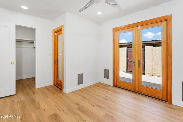 2103 W YUKON Drive, Phoenix, AZ 85027