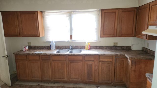 301 W 43rd Avenue, Gary, IN 46408