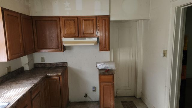 301 W 43rd Avenue, Gary, IN 46408