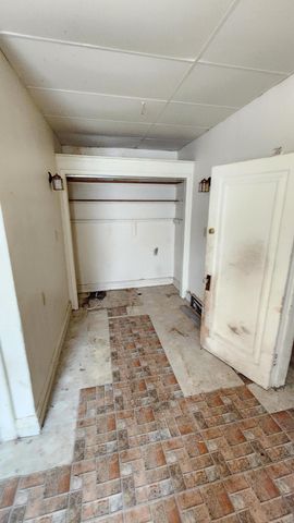 301 W 43rd Avenue, Gary, IN 46408