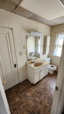 301 W 43rd Avenue, Gary, IN 46408
