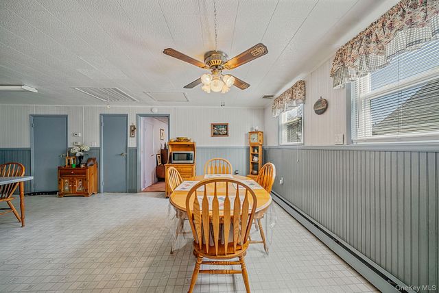 426 N 4th Street, Lindenhurst, NY 11757