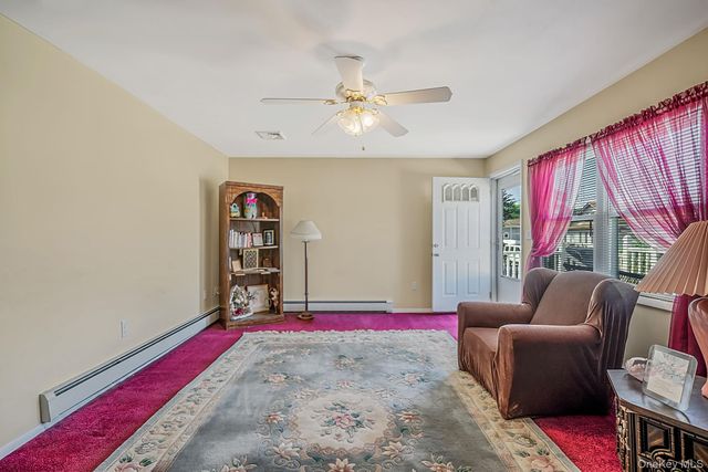 426 N 4th Street, Lindenhurst, NY 11757