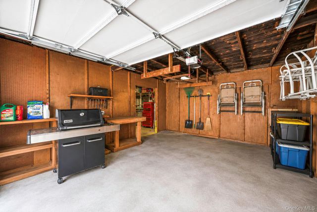426 N 4th Street, Lindenhurst, NY 11757