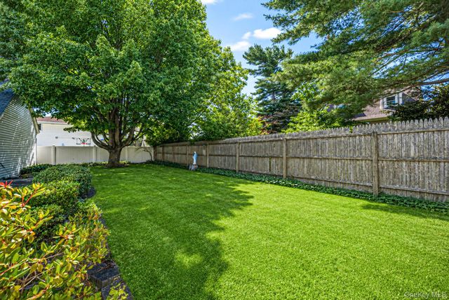 426 N 4th Street, Lindenhurst, NY 11757