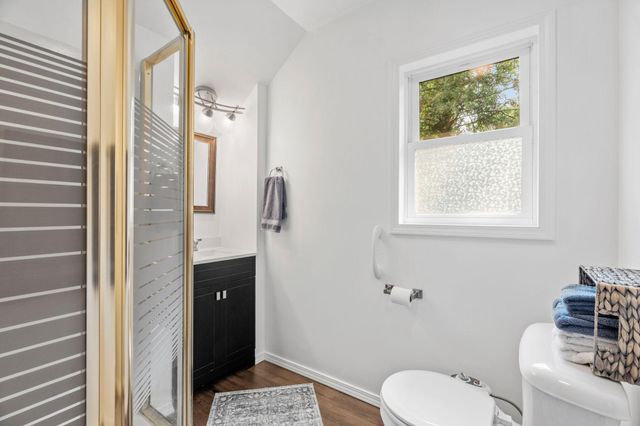 832 Lovell Avenue W, Roseville, MN 55113