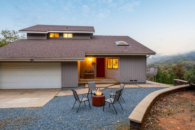 53050 Ridge Top Drive, North Fork, CA 93643