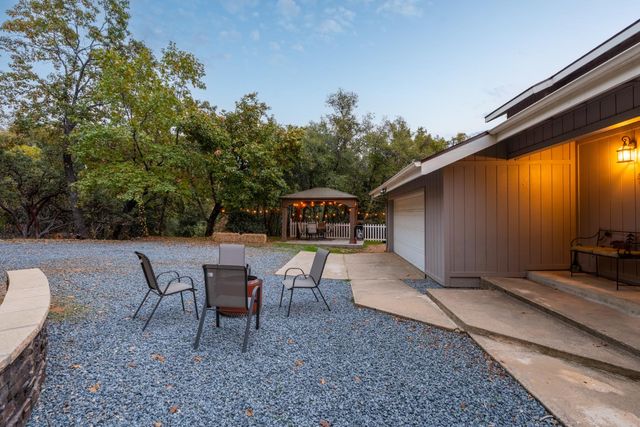 53050 Ridge Top Drive, North Fork, CA 93643