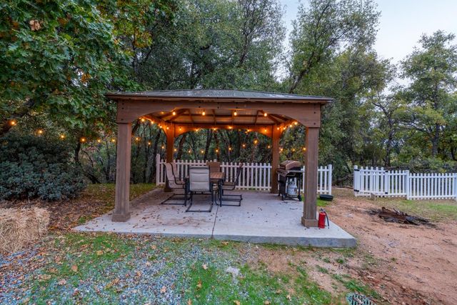 53050 Ridge Top Drive, North Fork, CA 93643