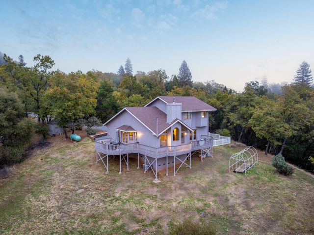 53050 Ridge Top Drive, North Fork, CA 93643