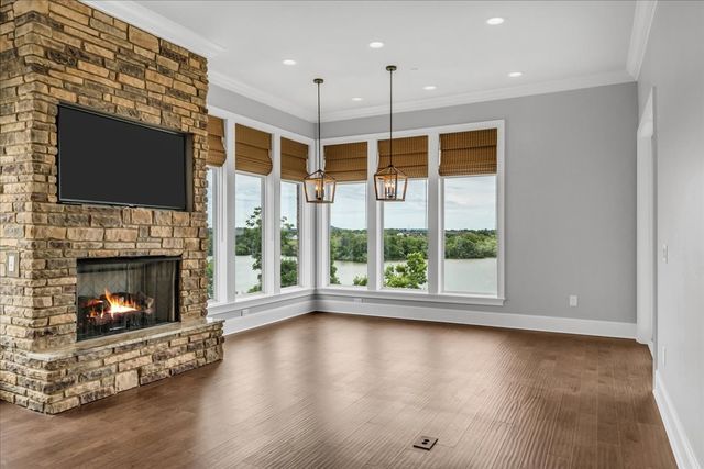 1024 Club View Dr Unit E301, Gallatin, TN 37066