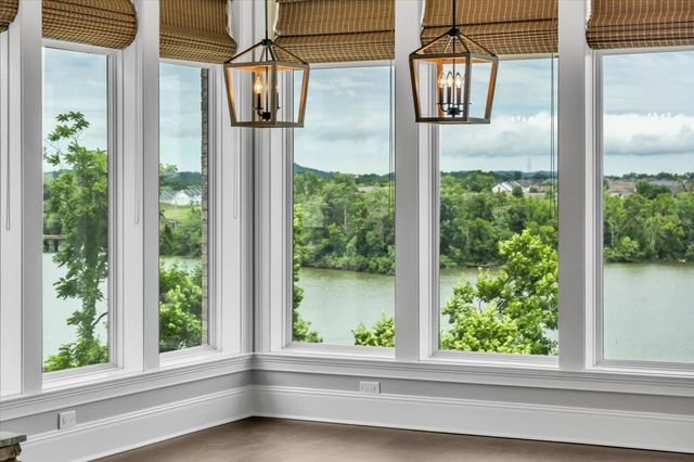 1024 Club View Dr Unit E301, Gallatin, TN 37066