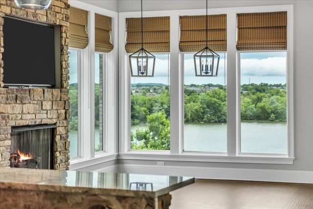 1024 Club View Dr Unit E301, Gallatin, TN 37066