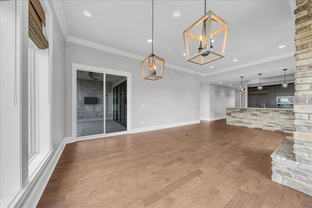 1024 Club View Dr Unit E301, Gallatin, TN 37066