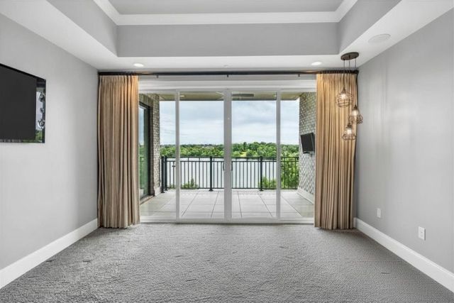 1024 Club View Dr Unit E301, Gallatin, TN 37066