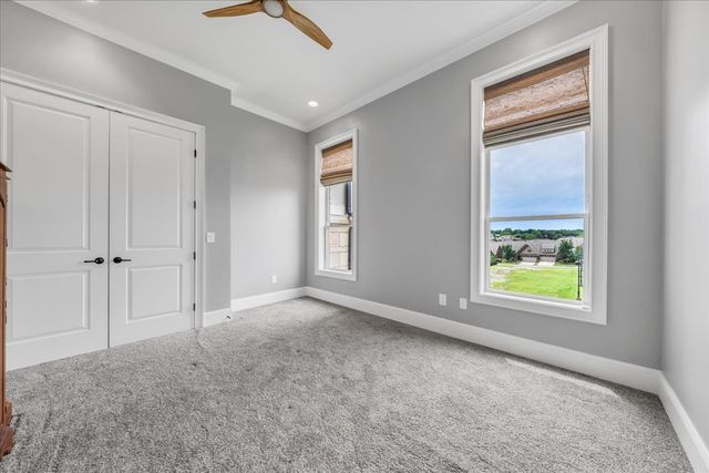 1024 Club View Dr Unit E301, Gallatin, TN 37066