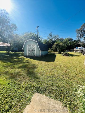 4136 S 39th West Avenue, Tulsa, OK 74107