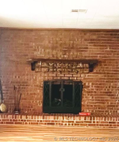 4136 S 39th West Avenue, Tulsa, OK 74107