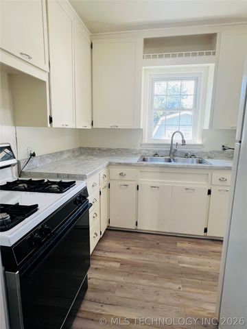 4136 S 39th West Avenue, Tulsa, OK 74107