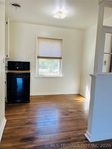 4136 S 39th West Avenue, Tulsa, OK 74107