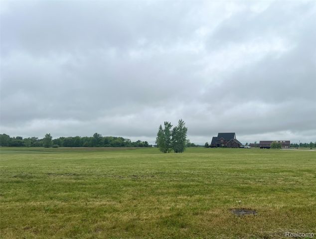 6285 Victoria Lane, Mundy Township, MI 48473