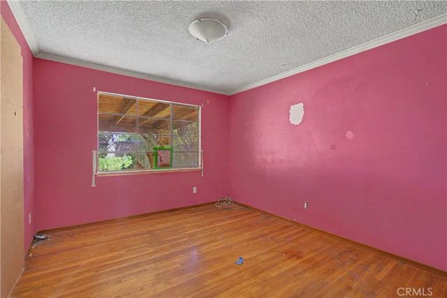22337 Strathern Street, Canoga Park, CA 91304