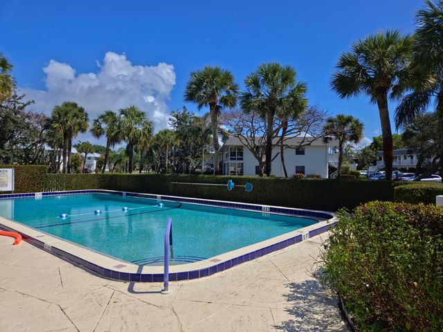 2929 SE Ocean Boulevard 116-5, Stuart, FL 34996