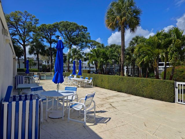 2929 SE Ocean Boulevard 116-5, Stuart, FL 34996