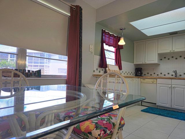 2929 SE Ocean Boulevard 116-5, Stuart, FL 34996