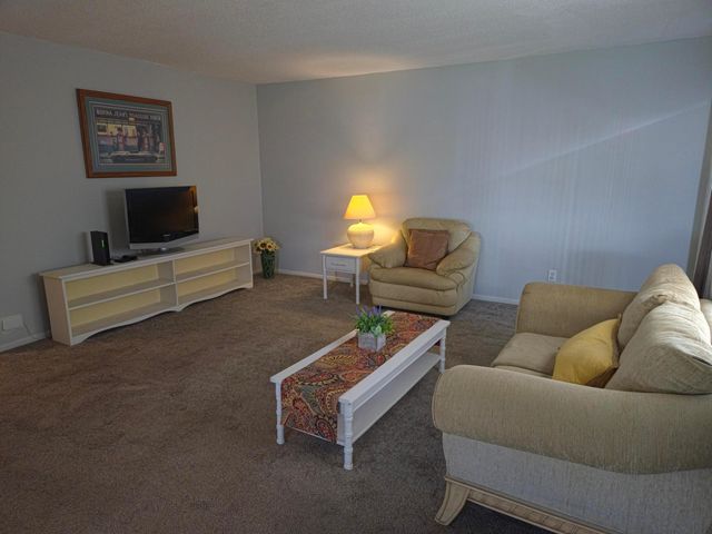 2929 SE Ocean Boulevard 116-5, Stuart, FL 34996