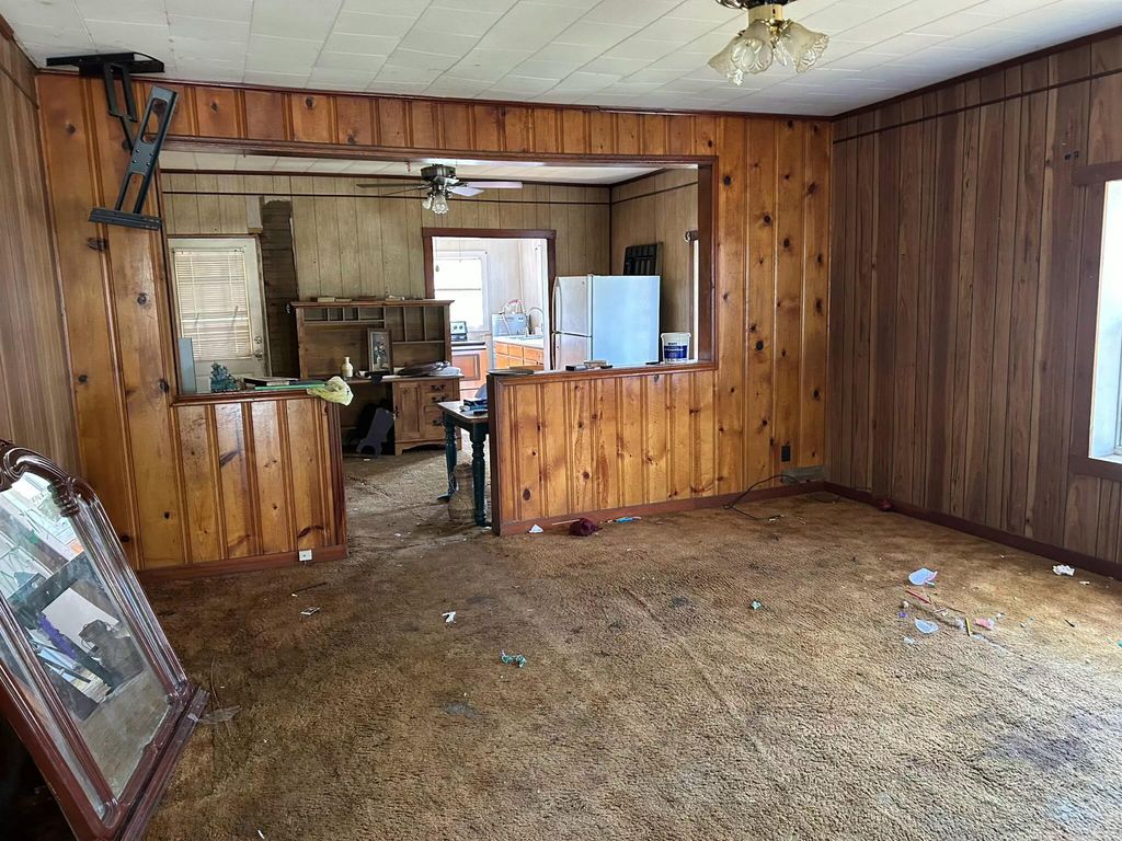 459 Pikeville Avenue, Graysville, TN 37338