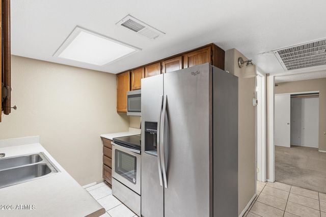 8888 N 47TH Avenue 220, Glendale, AZ 85302