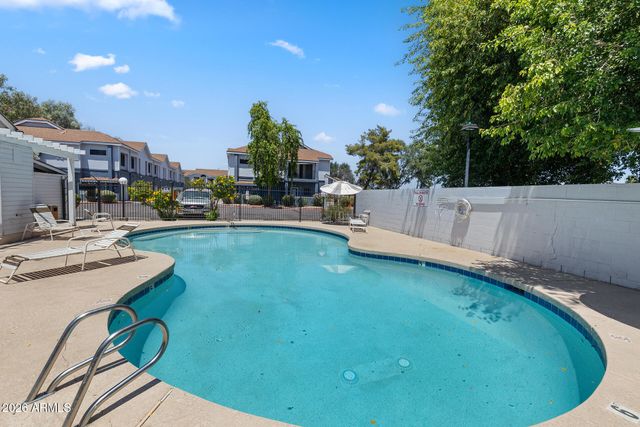 8888 N 47TH Avenue 220, Glendale, AZ 85302