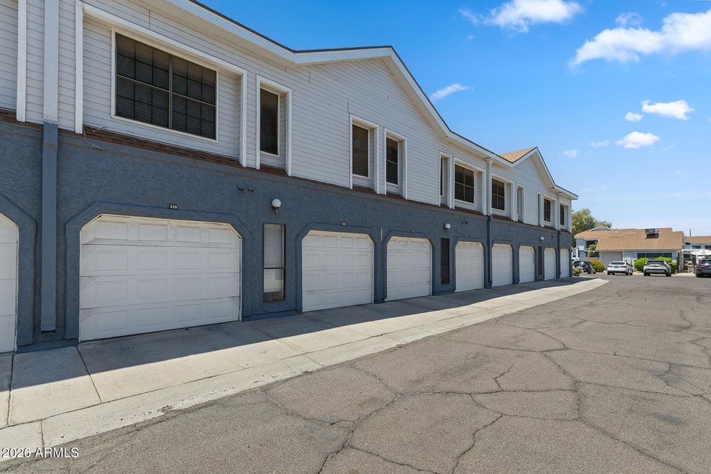 8888 N 47TH Avenue 220, Glendale, AZ 85302 — photo 4