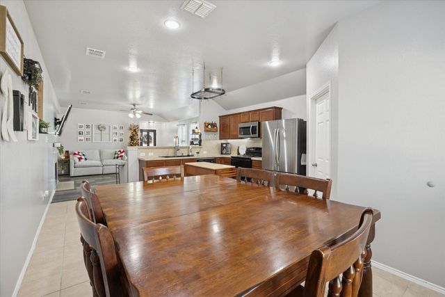 12418 Worthington Lane, Rhome, TX 76078