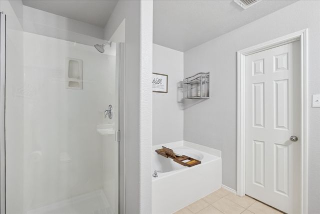 12418 Worthington Lane, Rhome, TX 76078