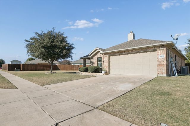 12418 Worthington Lane, Rhome, TX 76078