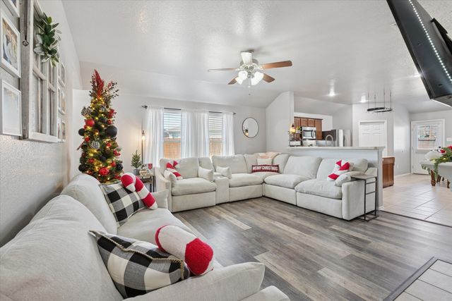 12418 Worthington Lane, Rhome, TX 76078