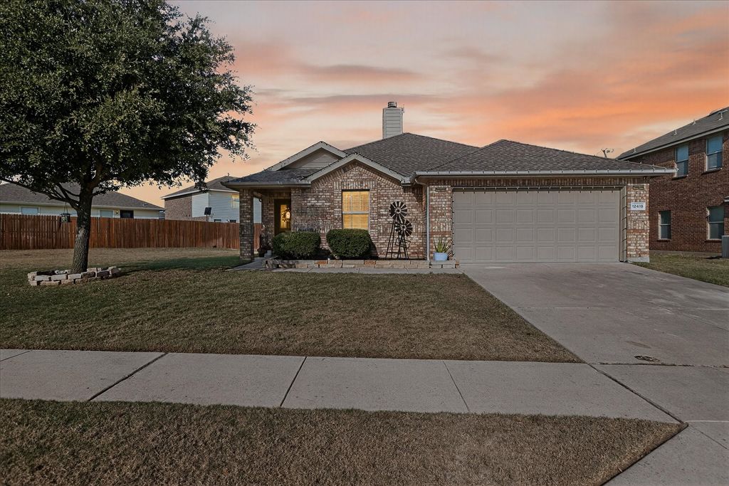 12418 Worthington Lane, Rhome, TX 76078