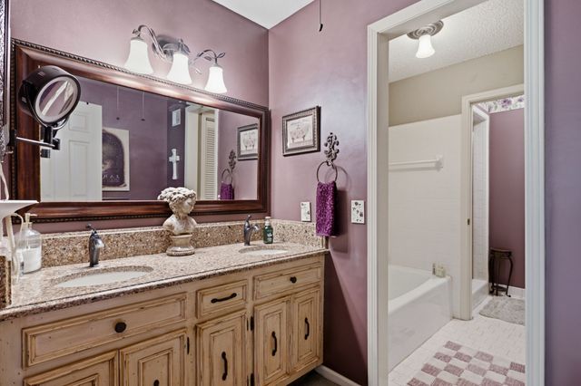 402 Ellington Dr, Franklin, TN 37064