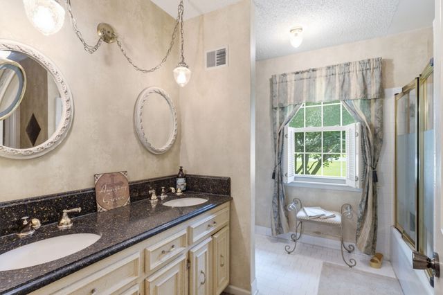402 Ellington Dr, Franklin, TN 37064
