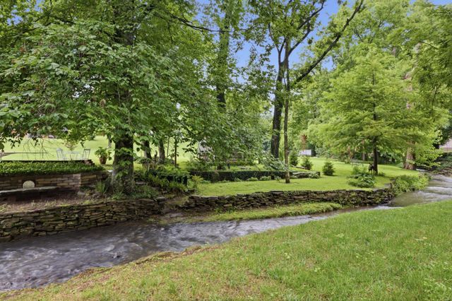 402 Ellington Dr, Franklin, TN 37064