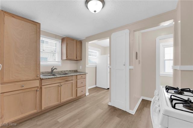 15602 Walden Avenue, Cleveland, OH 44128