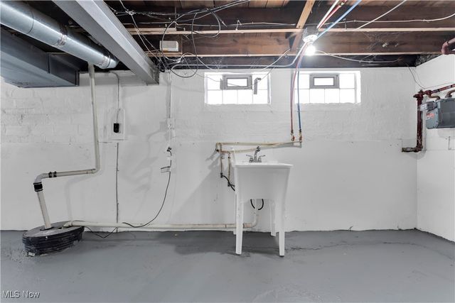 15602 Walden Avenue, Cleveland, OH 44128