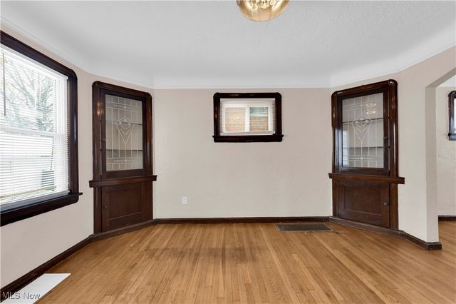 15602 Walden Avenue, Cleveland, OH 44128