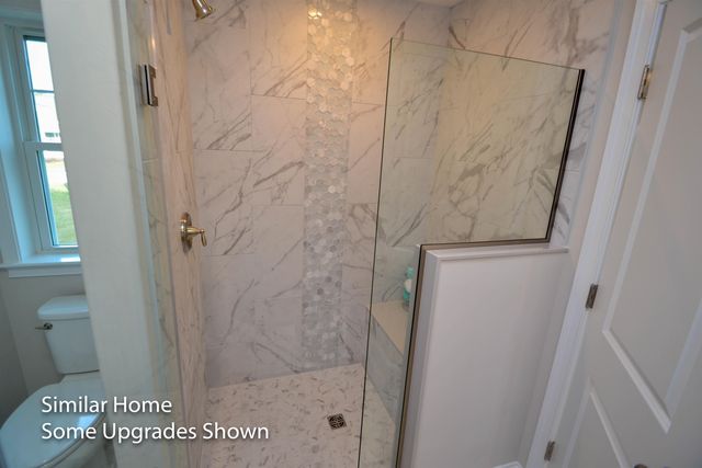 27 Edgewater Drive, Brentwood, NH 03833