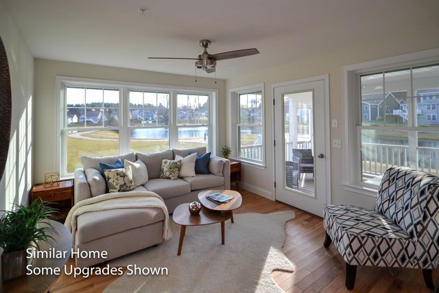 27 Edgewater Drive, Brentwood, NH 03833