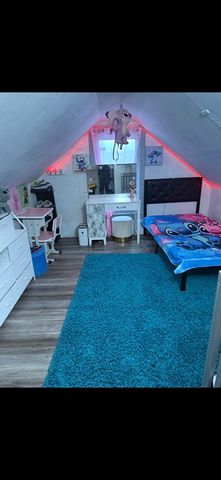 34 Ina St, Springfield, MA 01109