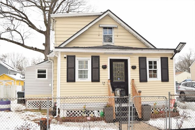 34 Ina St, Springfield, MA 01109